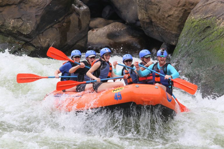 Kitulgalaa warter rafting